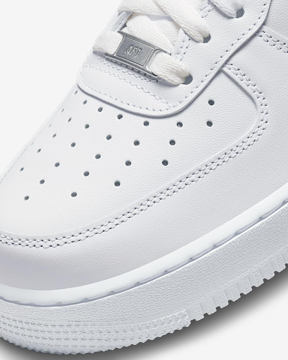 NIKE Air Force 1