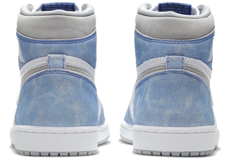 Air Jordan 1 Retro High OG Hyper Royal